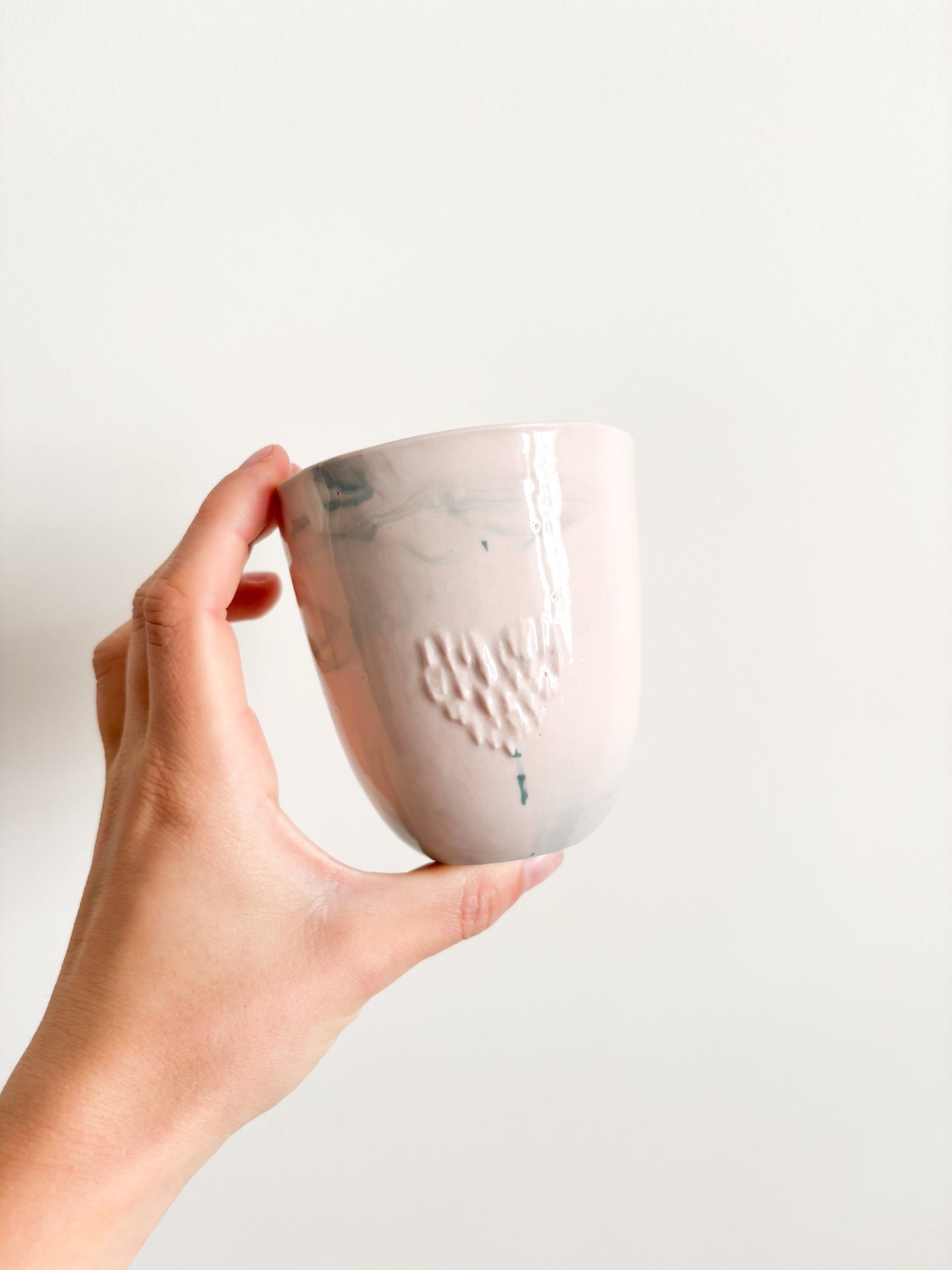 Tasse tactile herisson en porcelaine - Taille M rose et bleu (250ml)