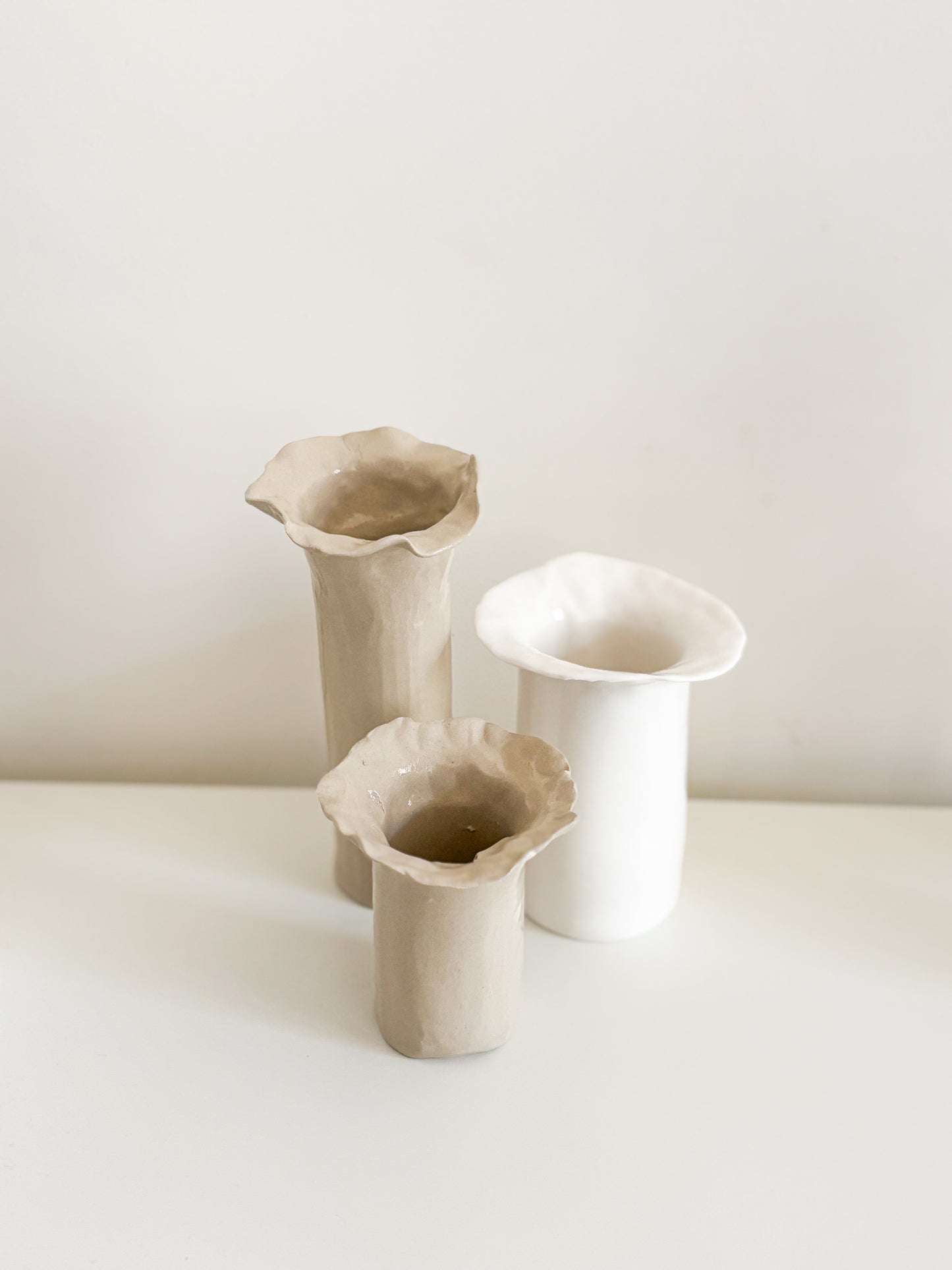 Petit Vase n•3 / Soliflore en Porcelaine – Pièce Unique