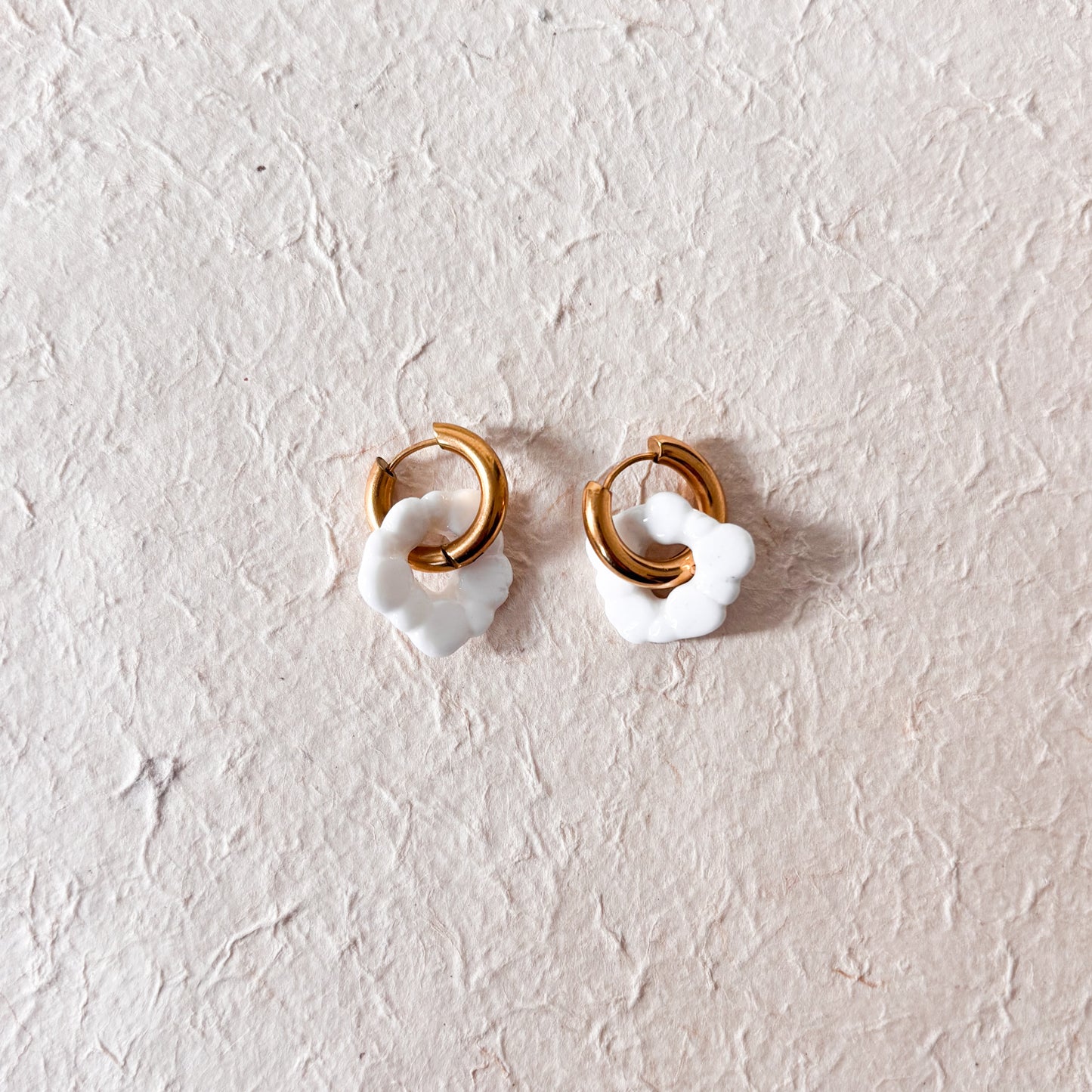 Boucles d’oreilles “Jasmine” – Porcelaine blanche