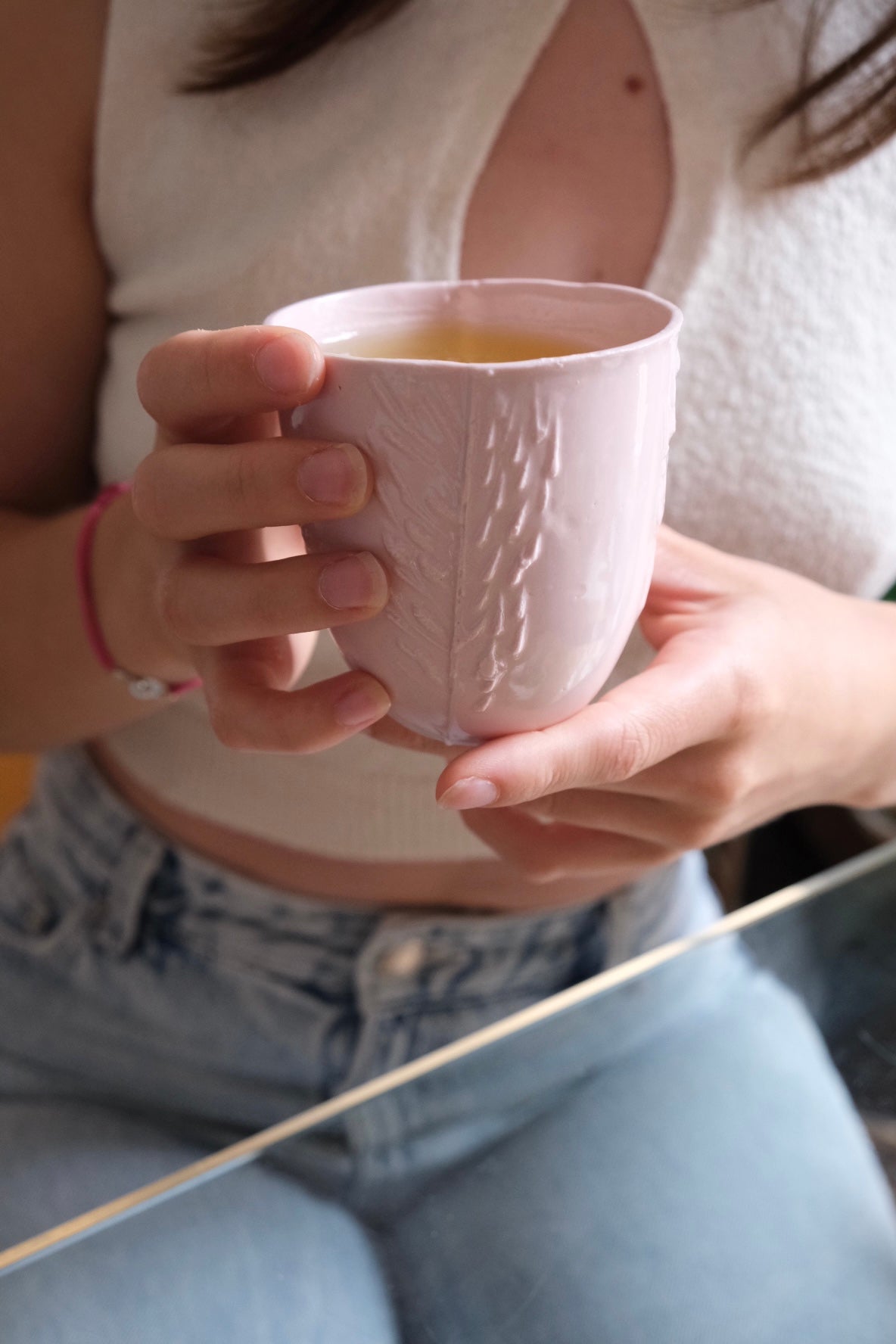 La tasse texturée M porcelaine