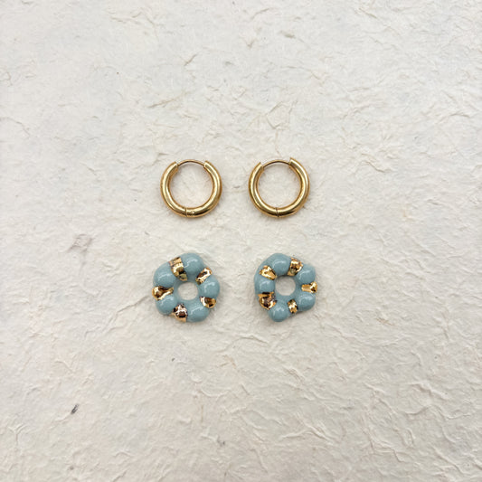 Boucles d’oreilles «Violette» bleu et or