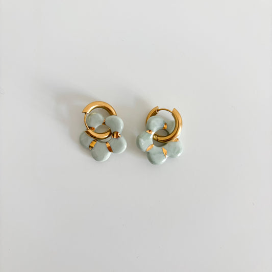 Boucle d’oreille «Emma» verte et or