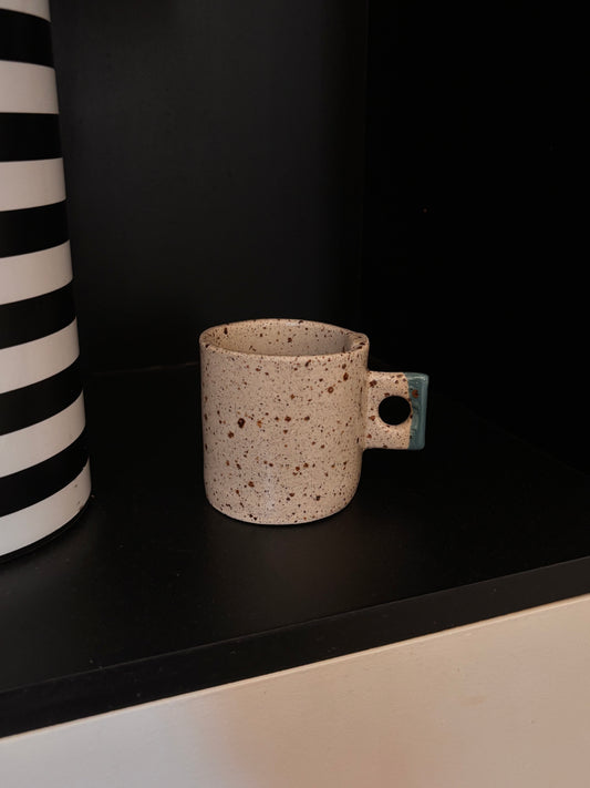 Tasse à café en grès 06
