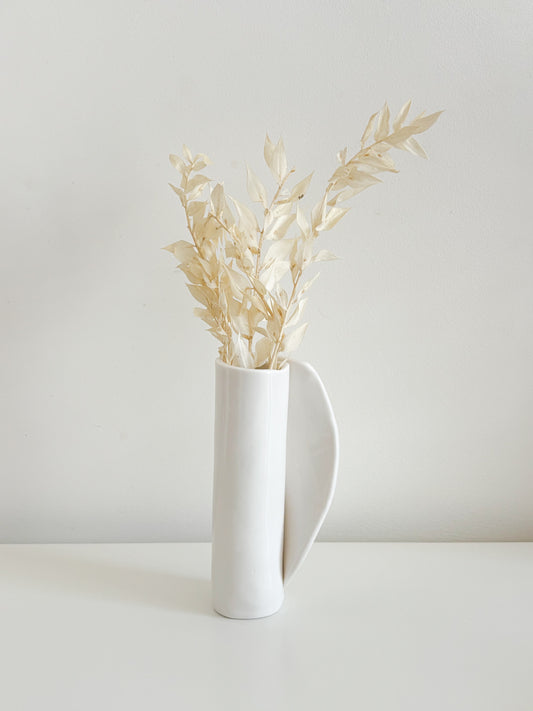 Petit Vase n•2 / Soliflore en Porcelaine – Pièce Unique