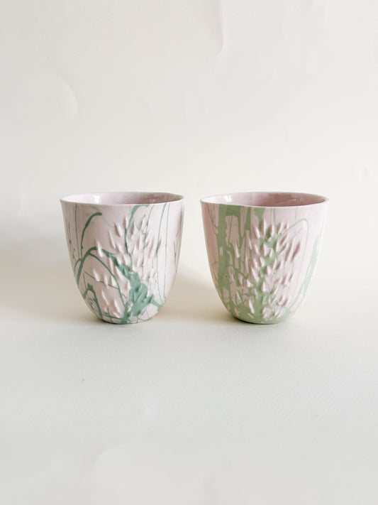 Tasse tactile herisson en porcelaine - Taille M rose et sauge (250ml)