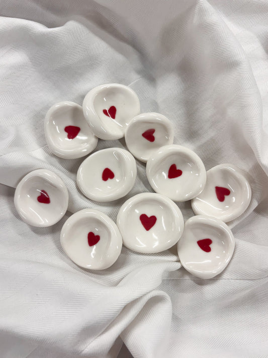 Pierre anti-stress cœur rouge profond en porcelaine