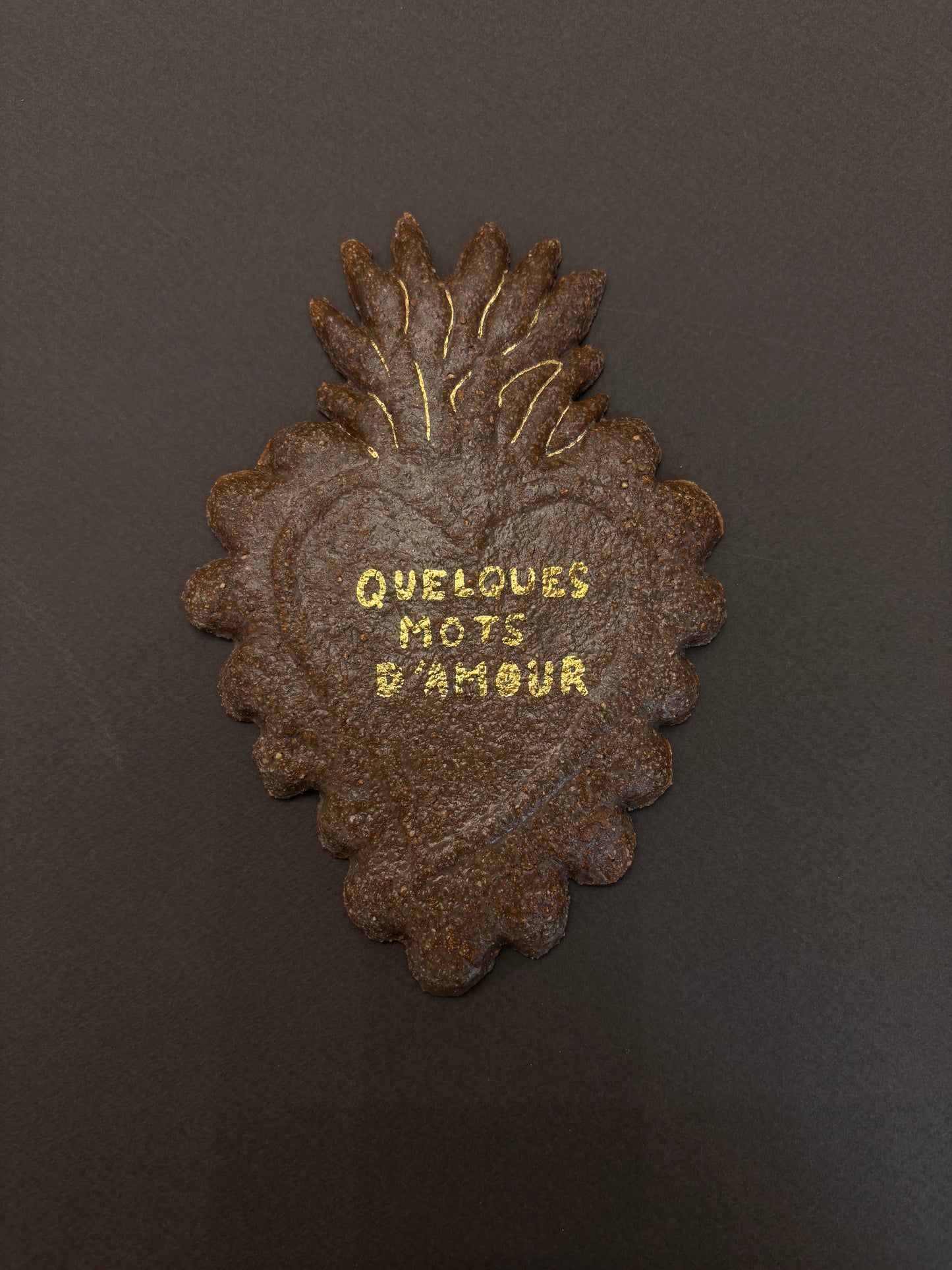 Ex-voto en céramique et or