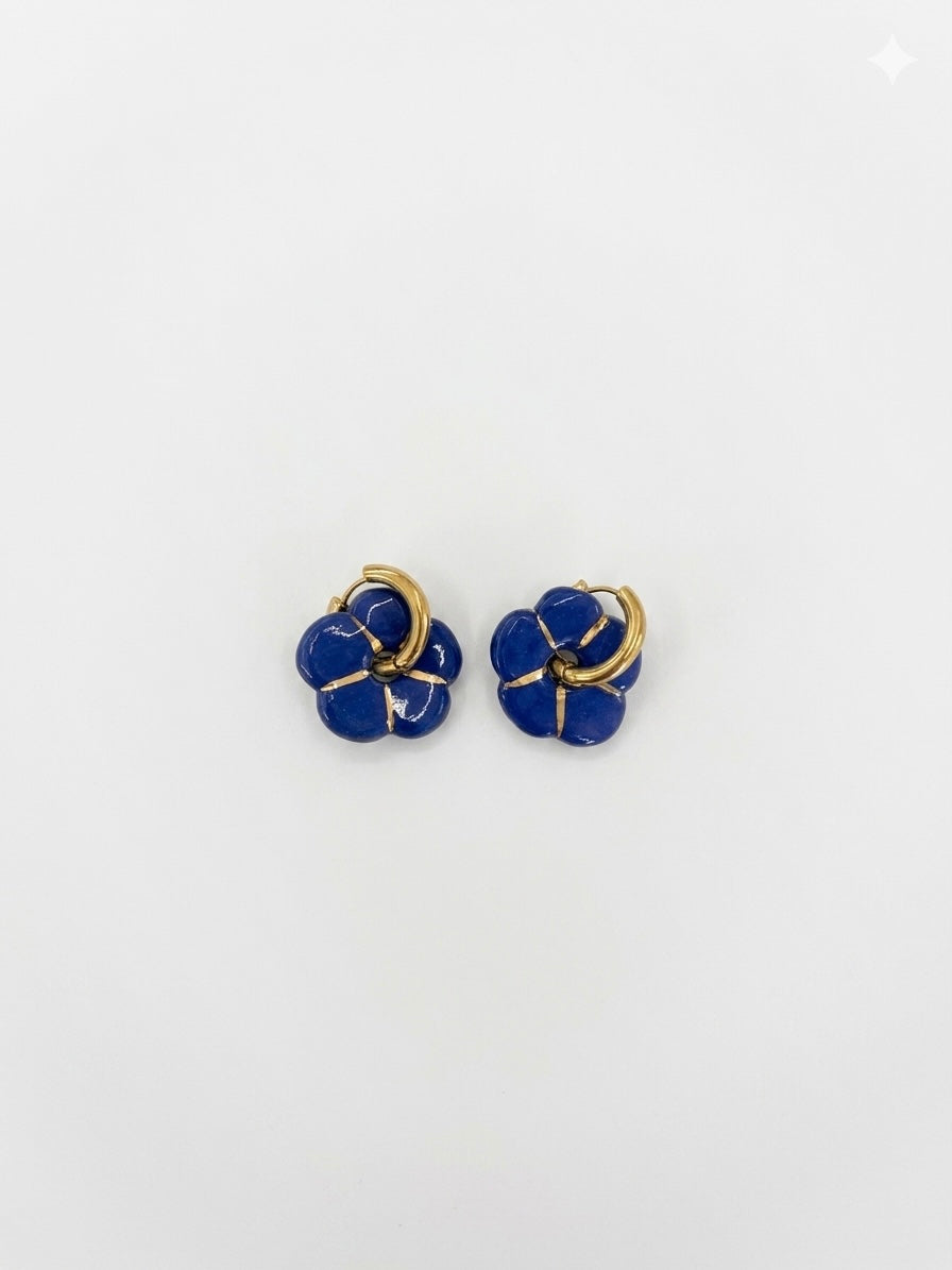 Boucles d’oreilles en porcelaine « Pensée » Cobalt et or