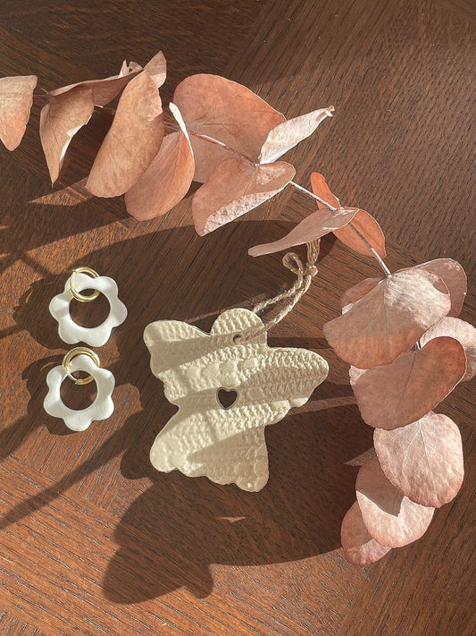 Boucles d’oreilles fleur en porcelaine