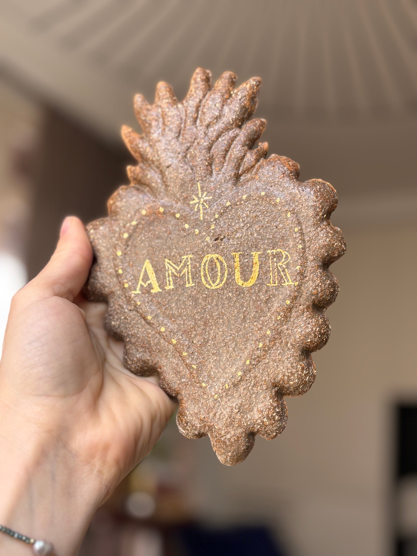 Ex-voto en céramique et or