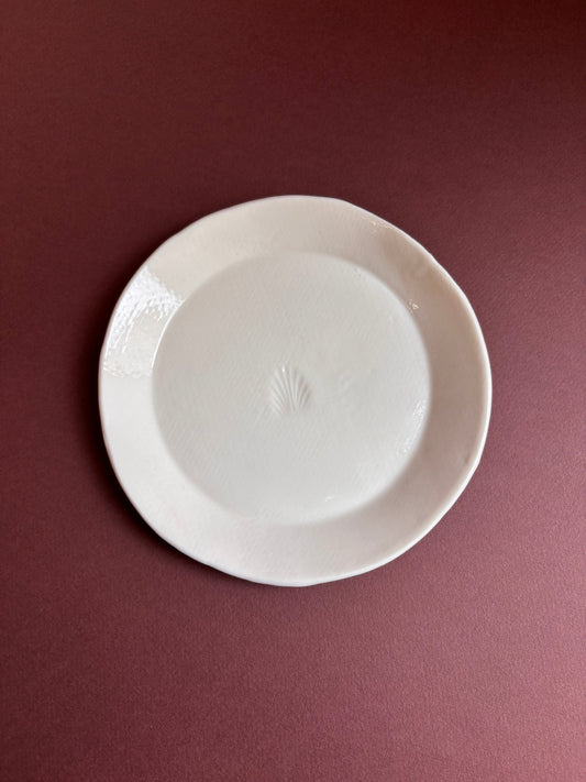 Petite assiette à dessert en porcelaine