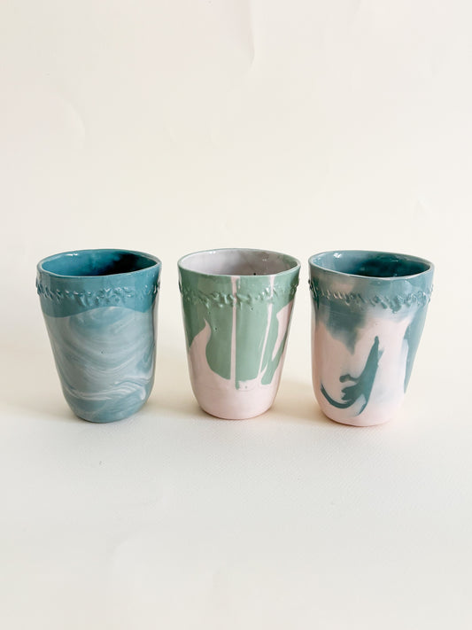Tasse tactile porcelaine rose et bleu (160ml)