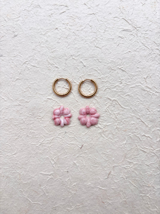 Boucle d’oreille « Iris »rose marbrée