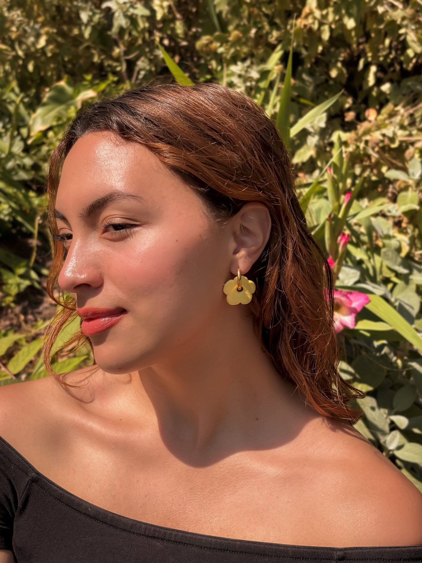 Boucles d’oreilles en porcelaine « Pensée » jaune