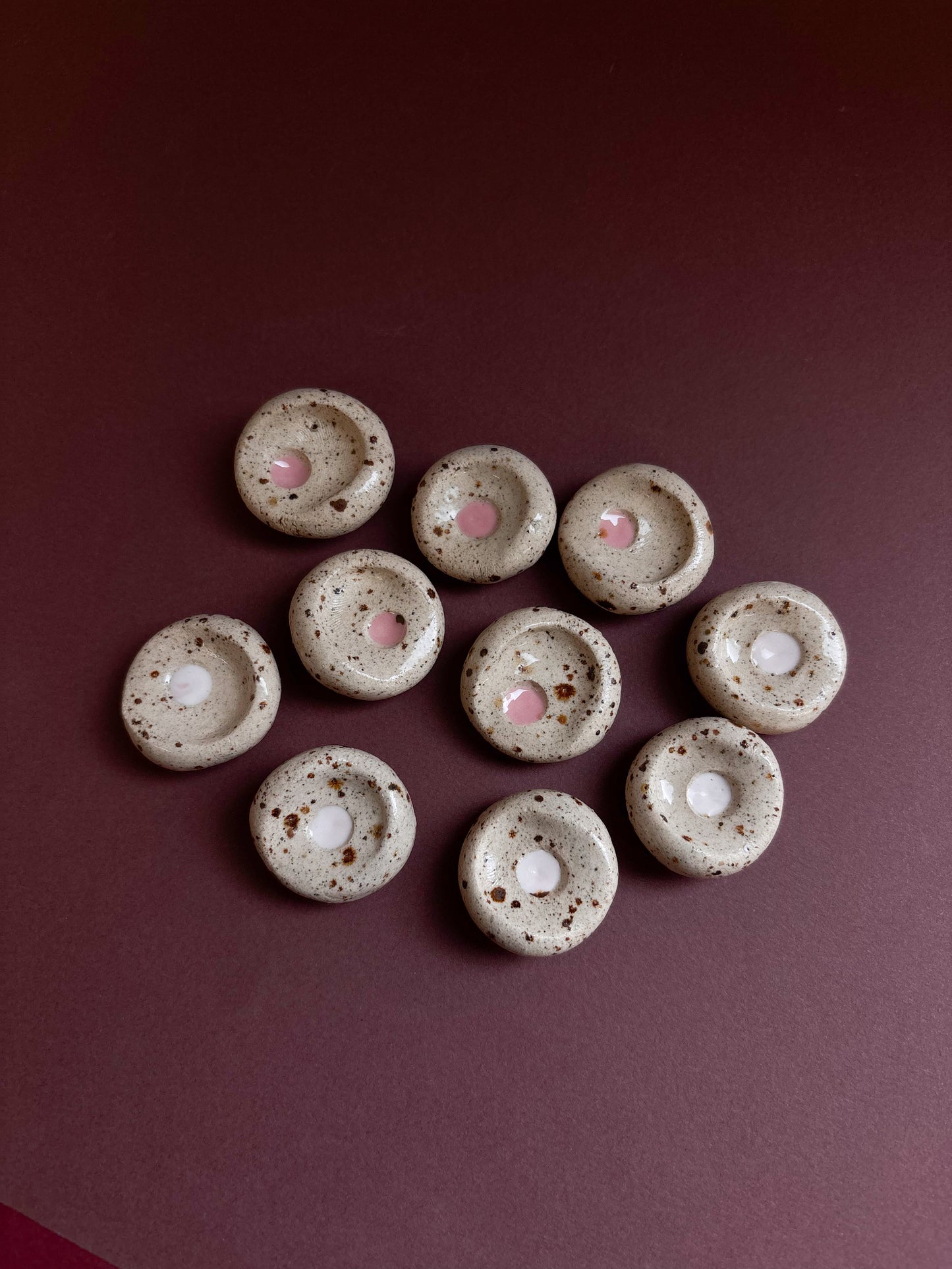 Pierre anti-stress en Grès et Porcelaine rose