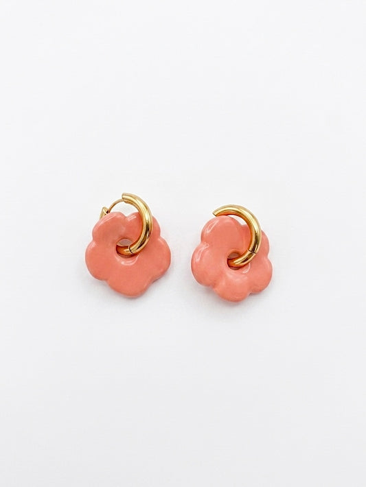 Boucles d’oreilles en porcelaine « Pensée » corail