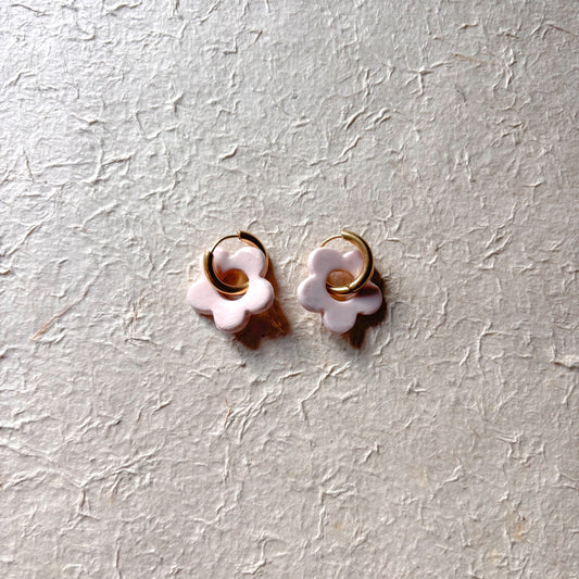 Boucle d’oreille « Emma » rose pale