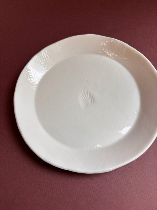 Petite assiette à dessert en porcelaine