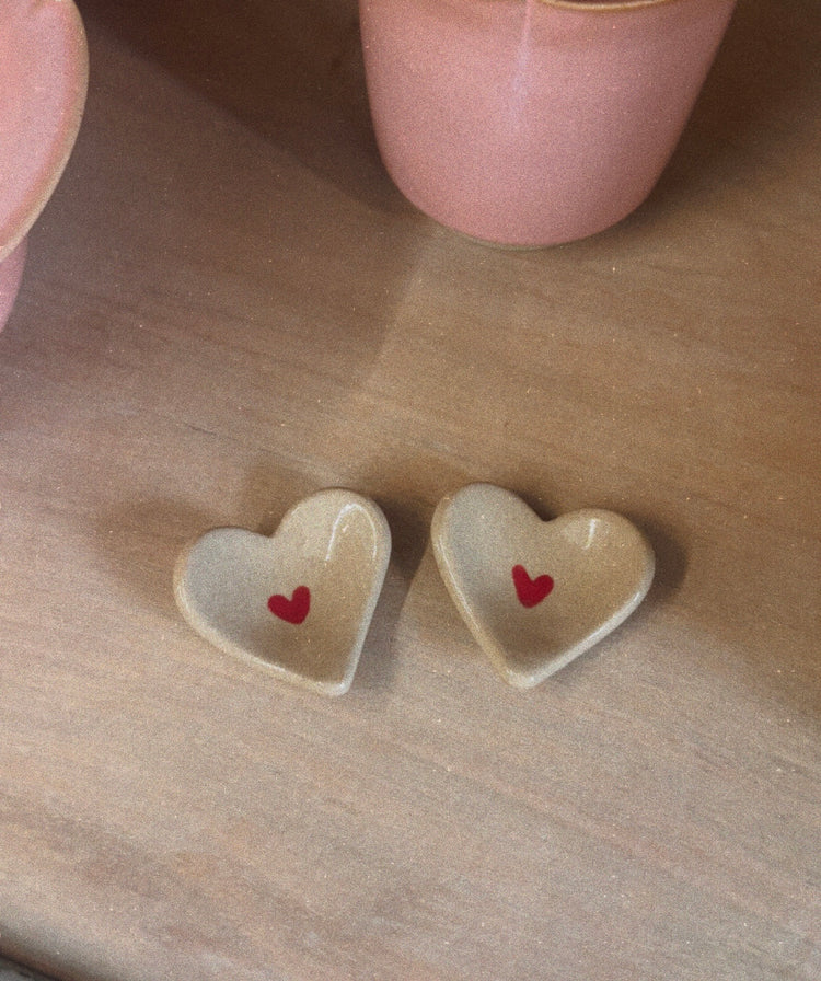 Pierre anti-stress en Grès BEIGE cœur rouge