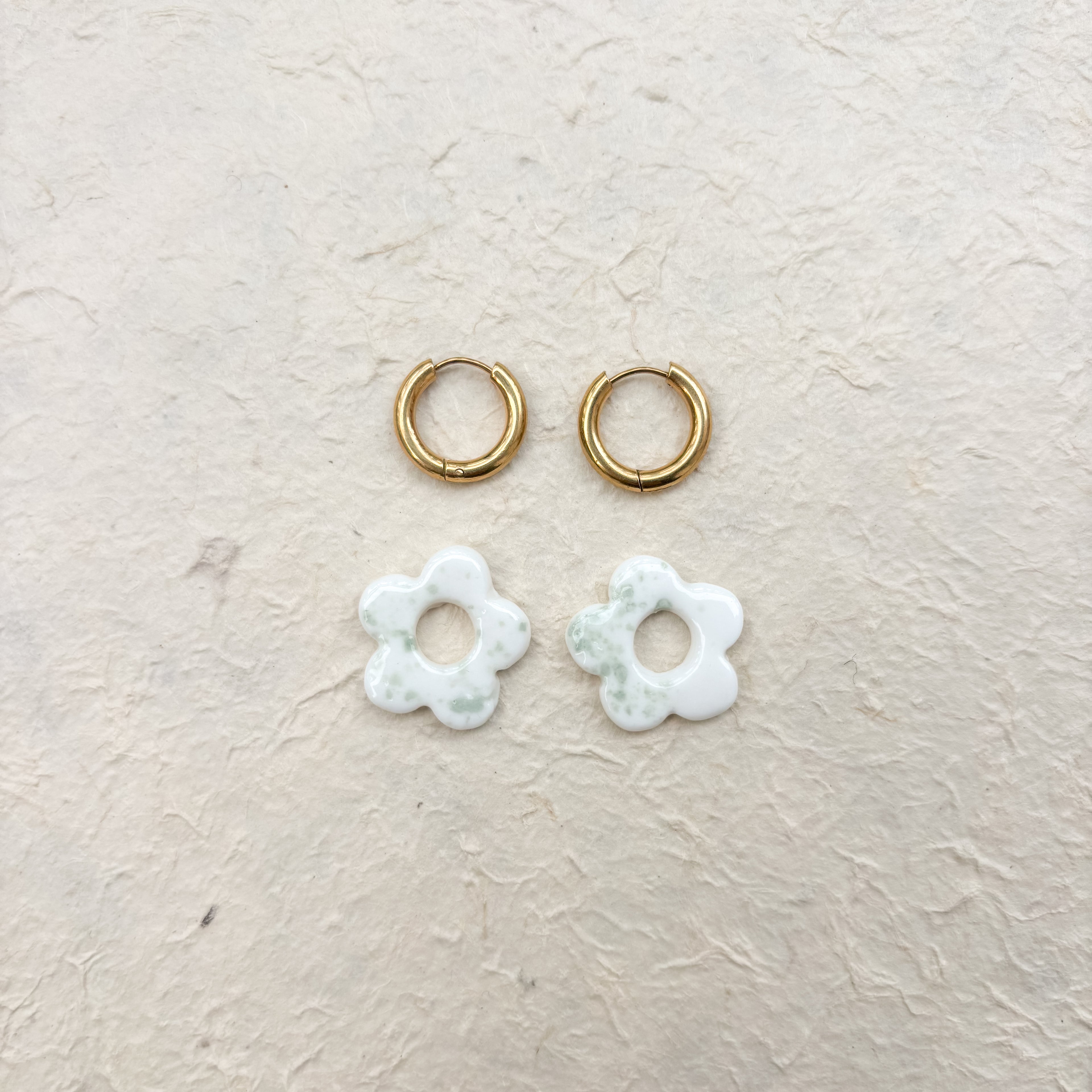 Boucles d’oreilles “Emma” – Porcelaine blanche et vert