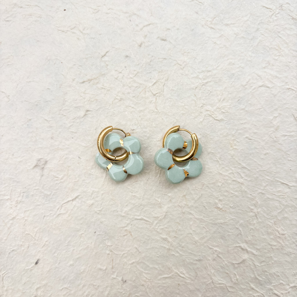 Boucles d’oreilles “Emma” – Porcelaine verte dorée à l’or