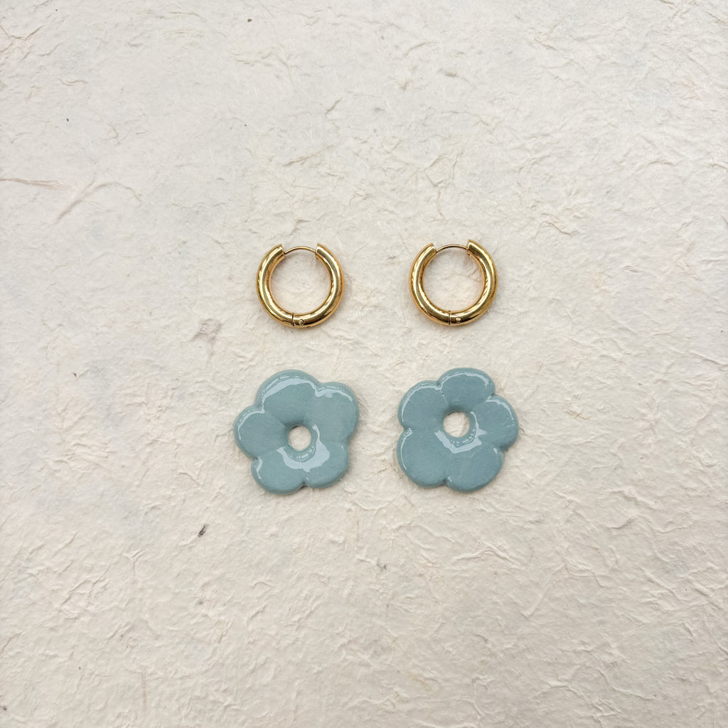 Boucles d’oreilles en porcelaine « Pensée » – Bleu