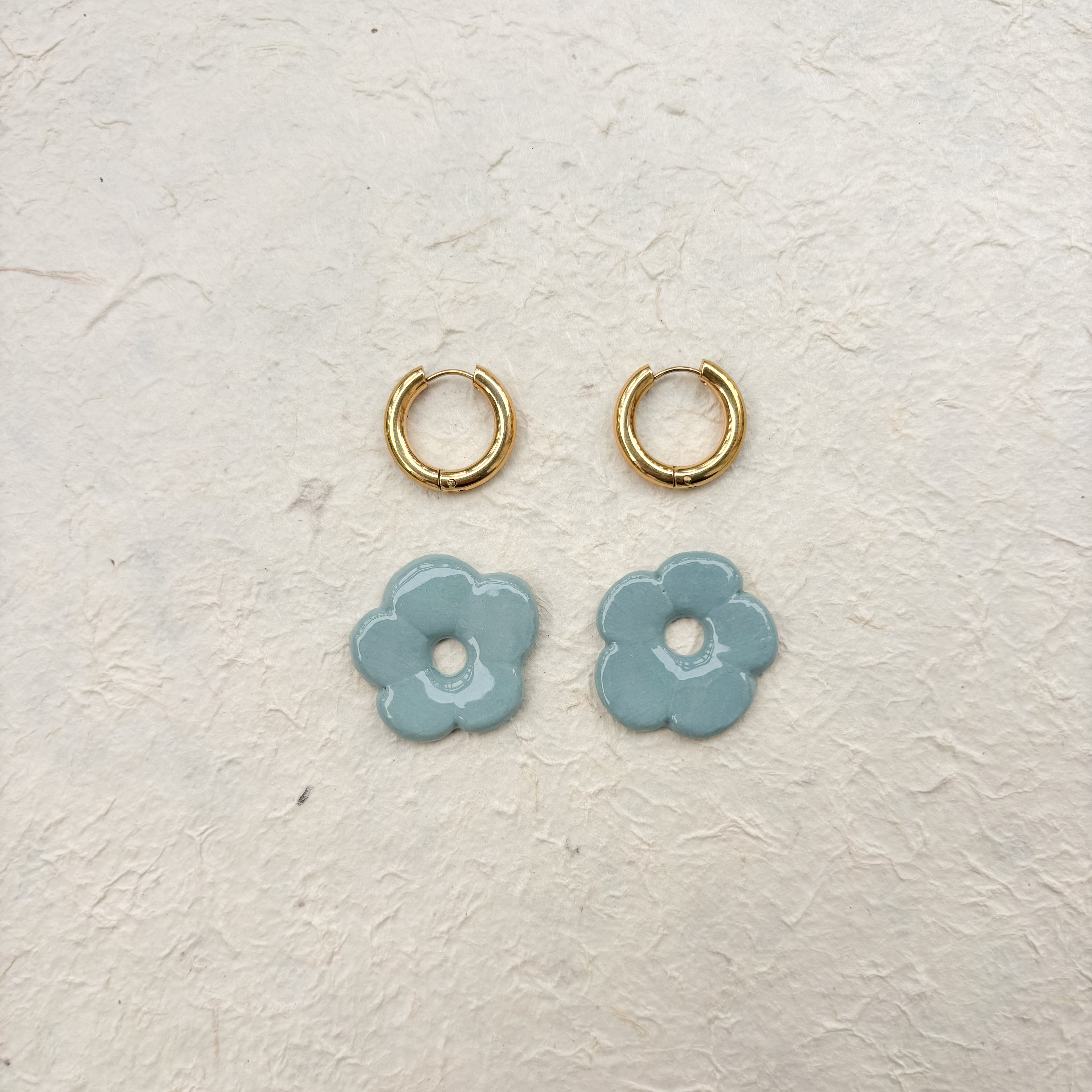 Boucles d’oreilles en porcelaine « Pensée » – Bleu